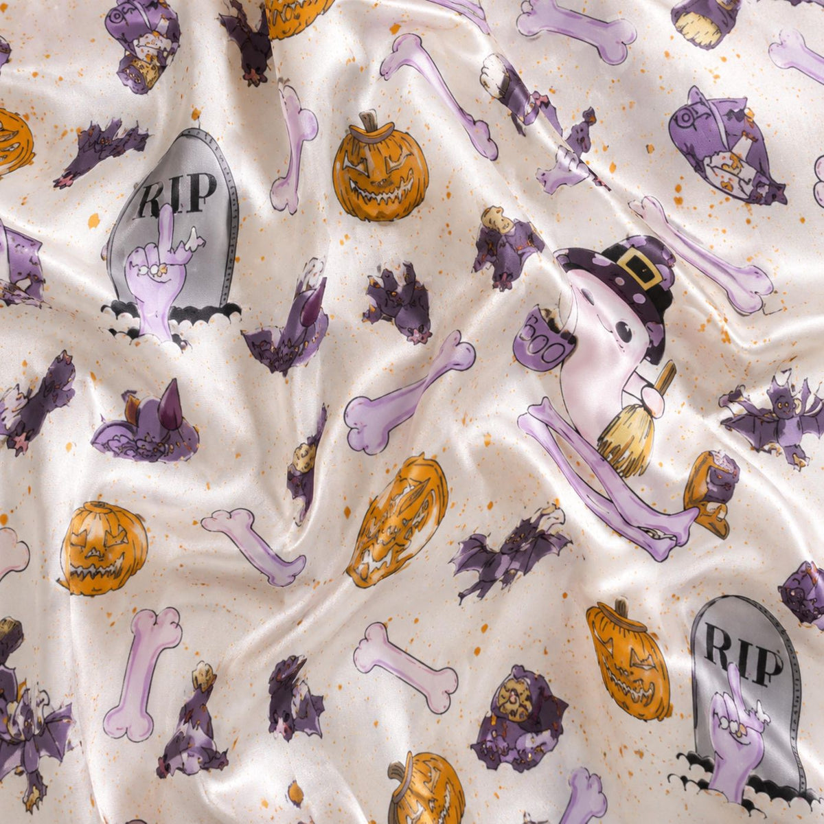 Vintage Halloween Satin Pajama Set: Cozy Sleepwear with Spooky Pattern