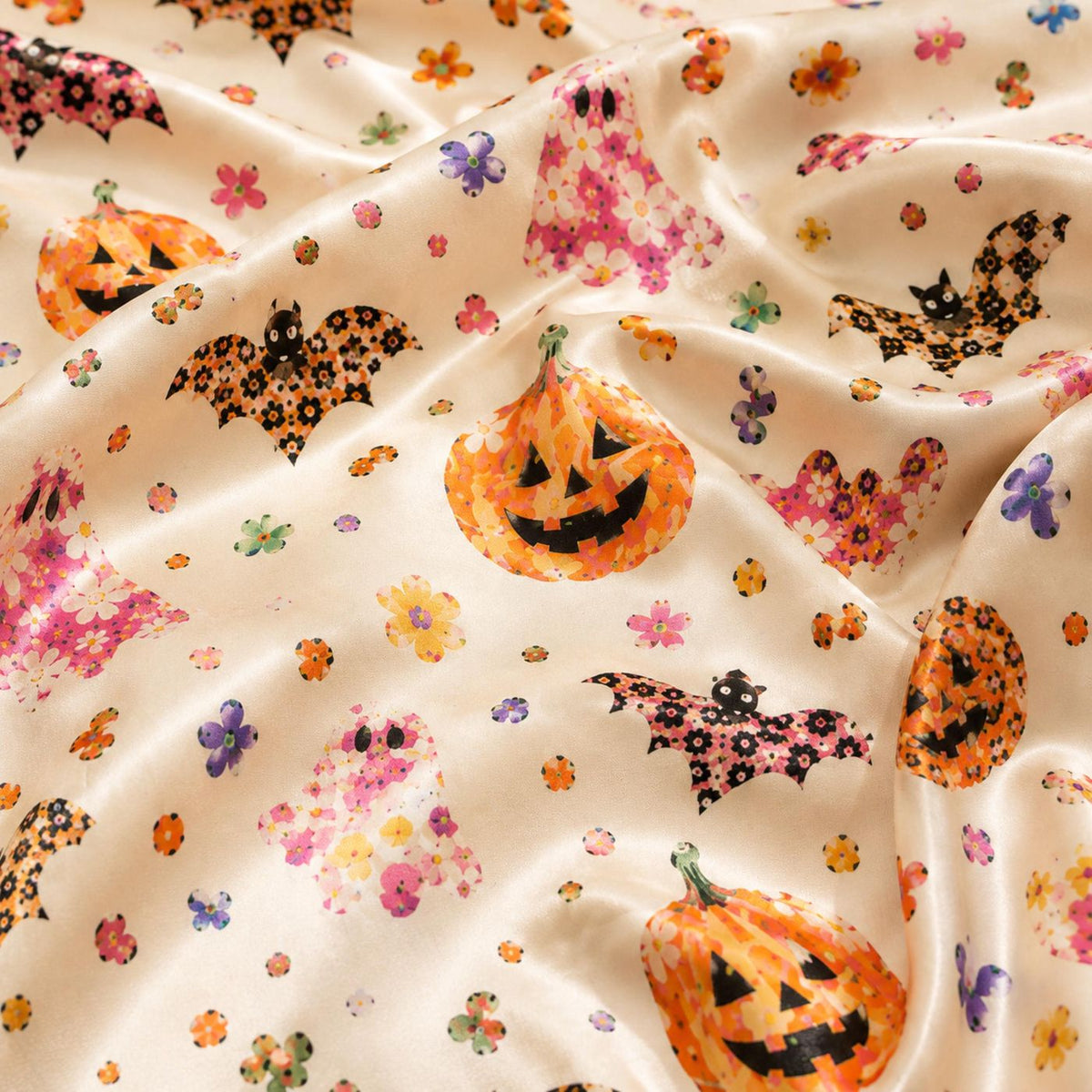 Spooky Season Satin Pajama Set: Cozy Halloween Loungewear & Autumn Gift
