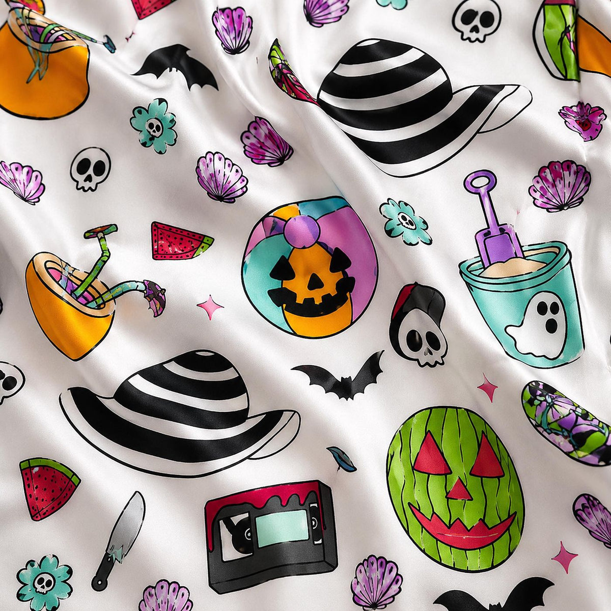 Retro Halloween Satin Pajama Set: Cozy Sleepwear with Pumpkin Bat and Witch Hat Patterns