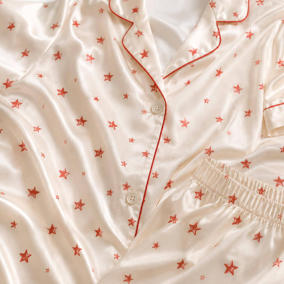 Red Pattern Star Pajama Set: Cozy Matching Sleepwear Collection
