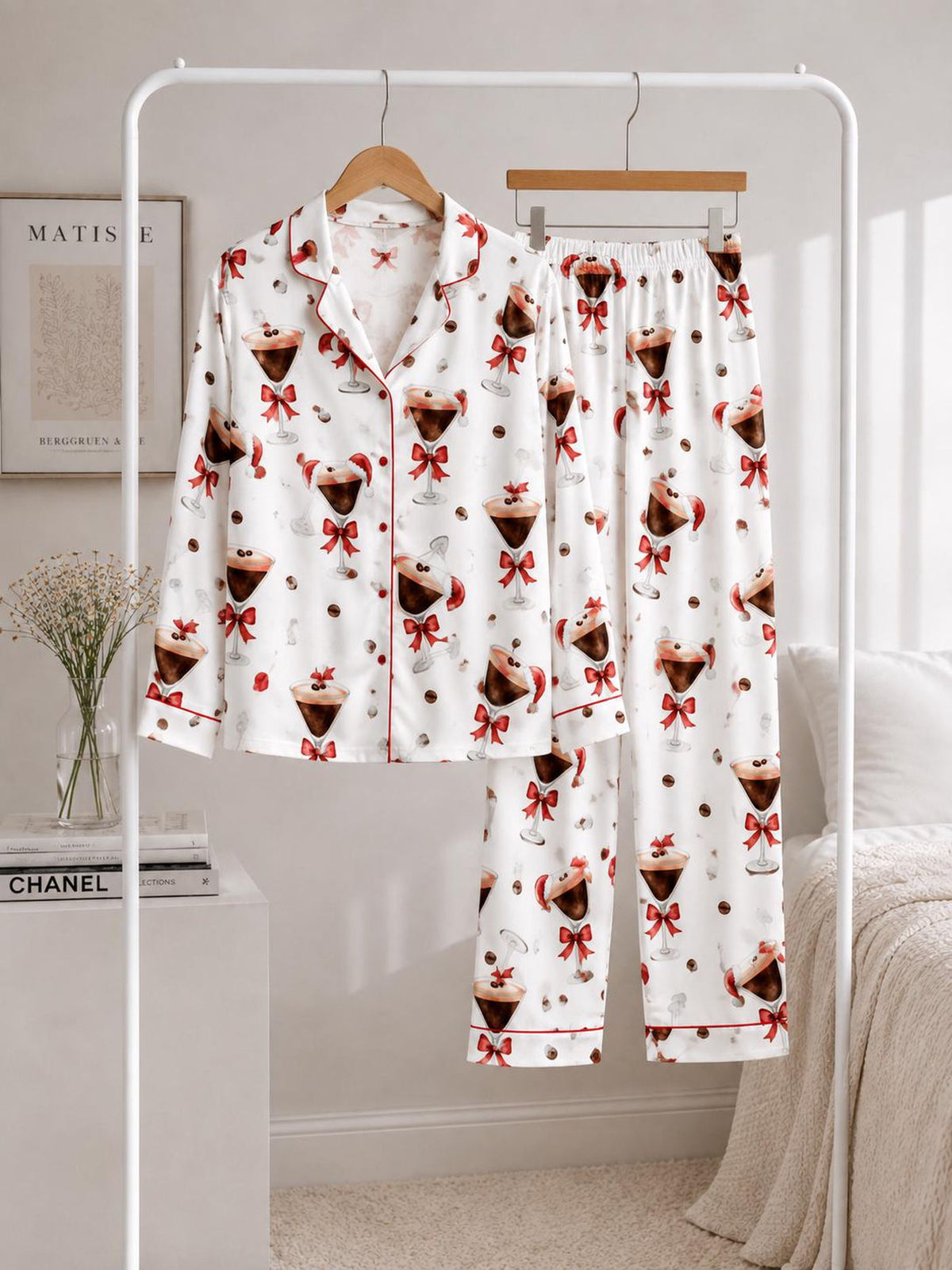 Women s Espresso Martini Christmas Satin Pajama Set - Festive Cocktail Print Sleepwear